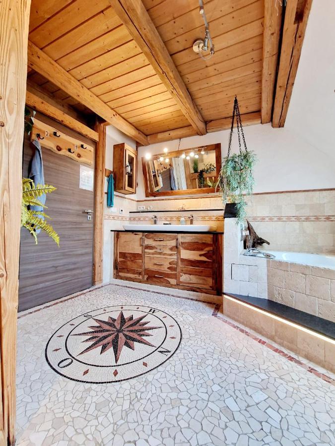 Wood & Stone Lodge 1 ドナウエッシンゲン エクステリア 写真